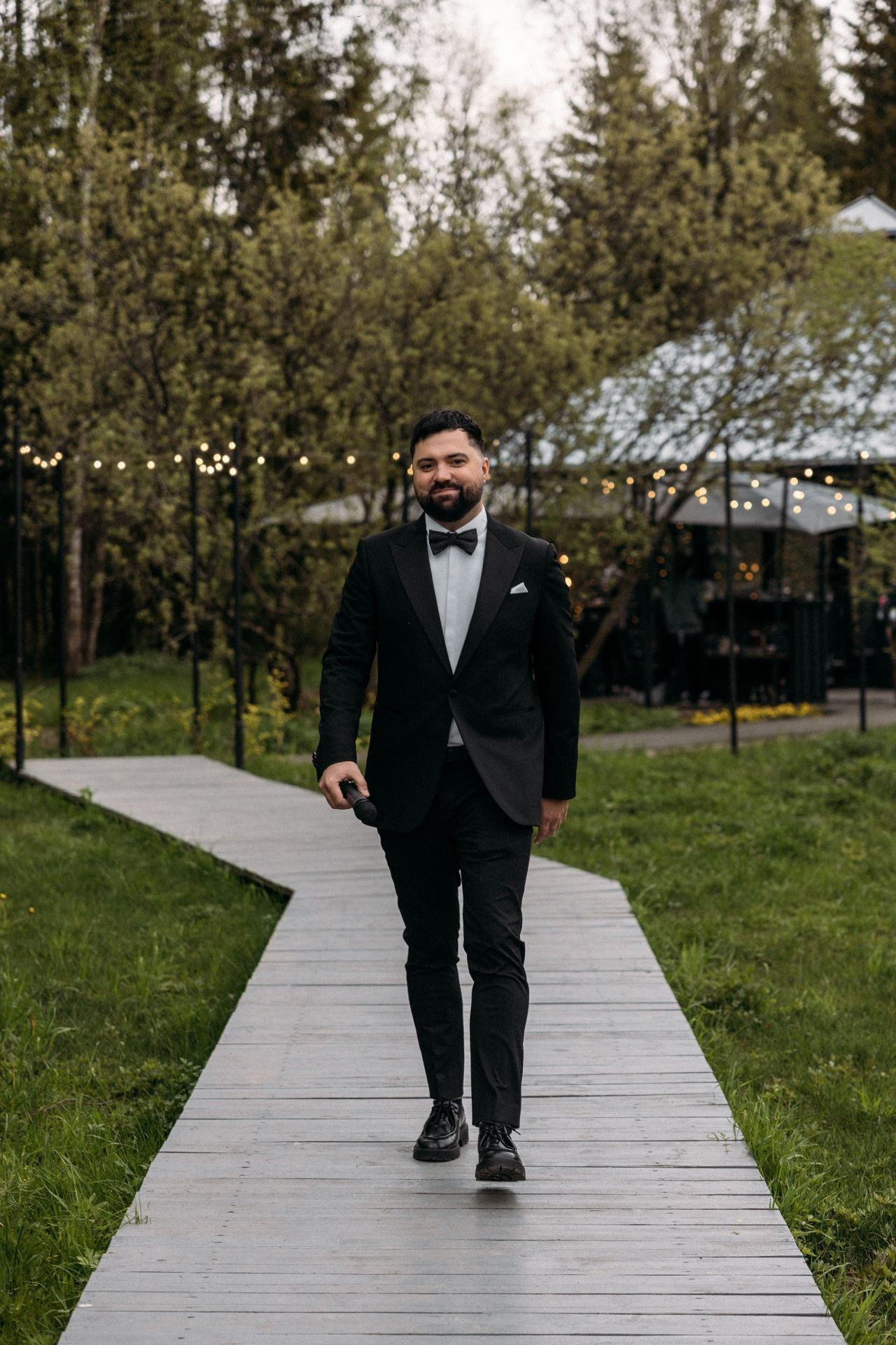 Ведущий Сурай. Подрядчики и друзья сети свадебных площадок House for wedding