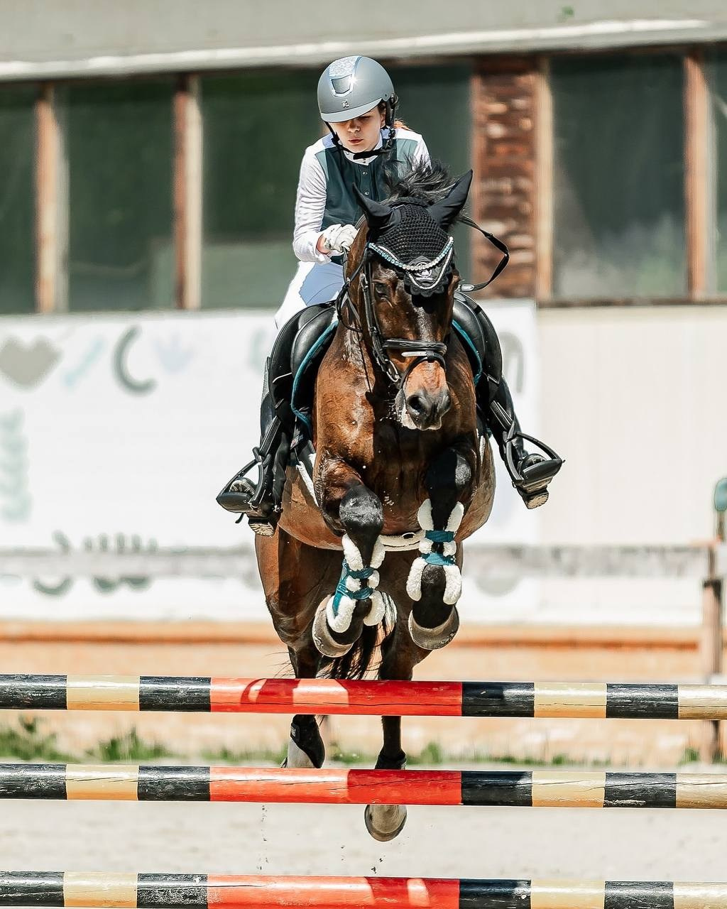 КСК «БЕЛАЯ ДАЧА», КОНКУР, ПОСВЯЩЕННЫЙ ОКОНЧАНИЮ УЧЕБНОГО ГОДА. Конный фотограф Куракина Дарья • Фотосессии с лошадьми