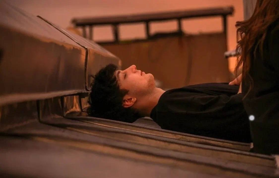 На крыше. Костюмер, художник кино и телевидения в спб