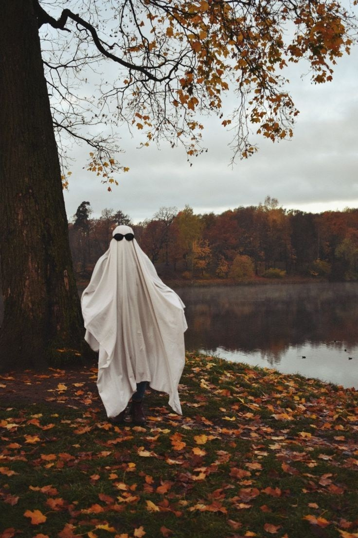 Съемка в образе призрака. Портретный фотограф из Москвы Комбар Елизавета