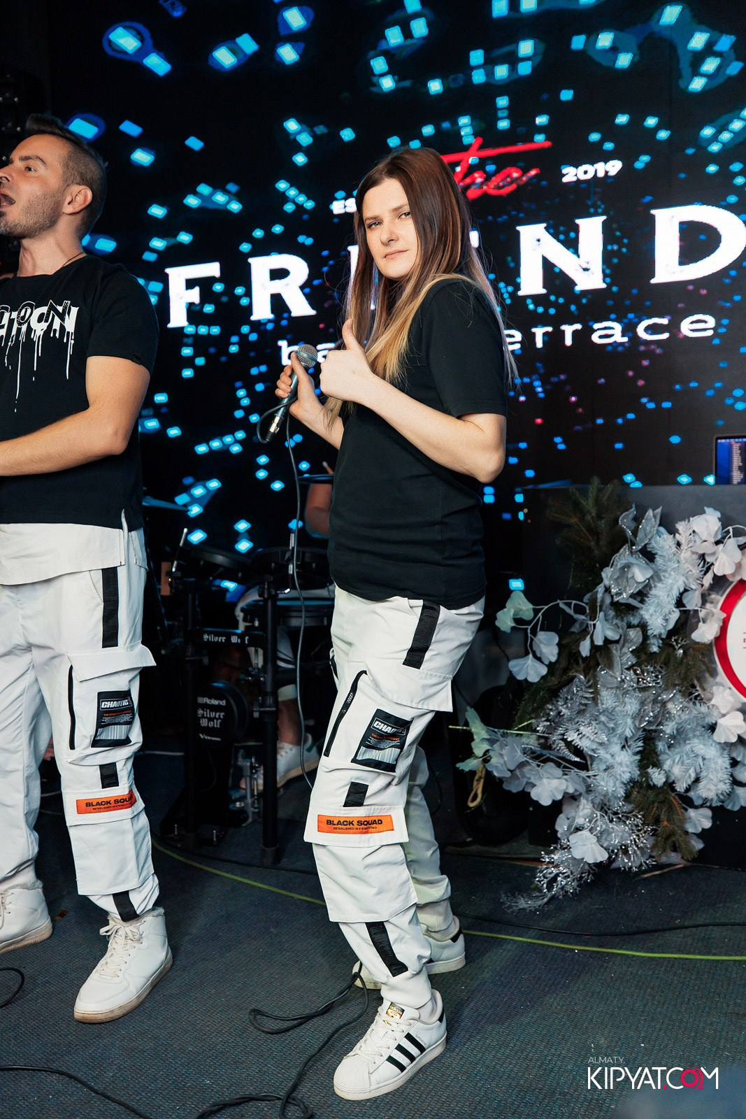 FRIENDS BAR & TERRACE. КИПЯТКОМ АЛМАТЫ!