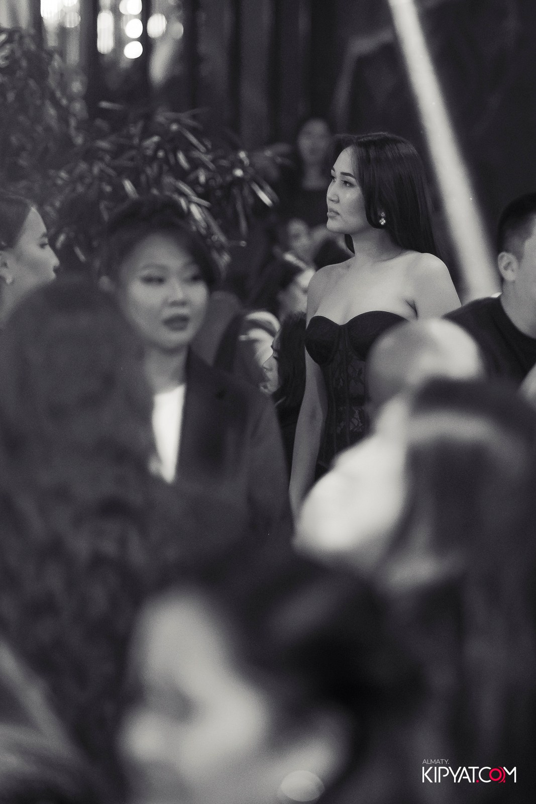 FRIENDS BAR & TERRACE. КИПЯТКОМ АЛМАТЫ!