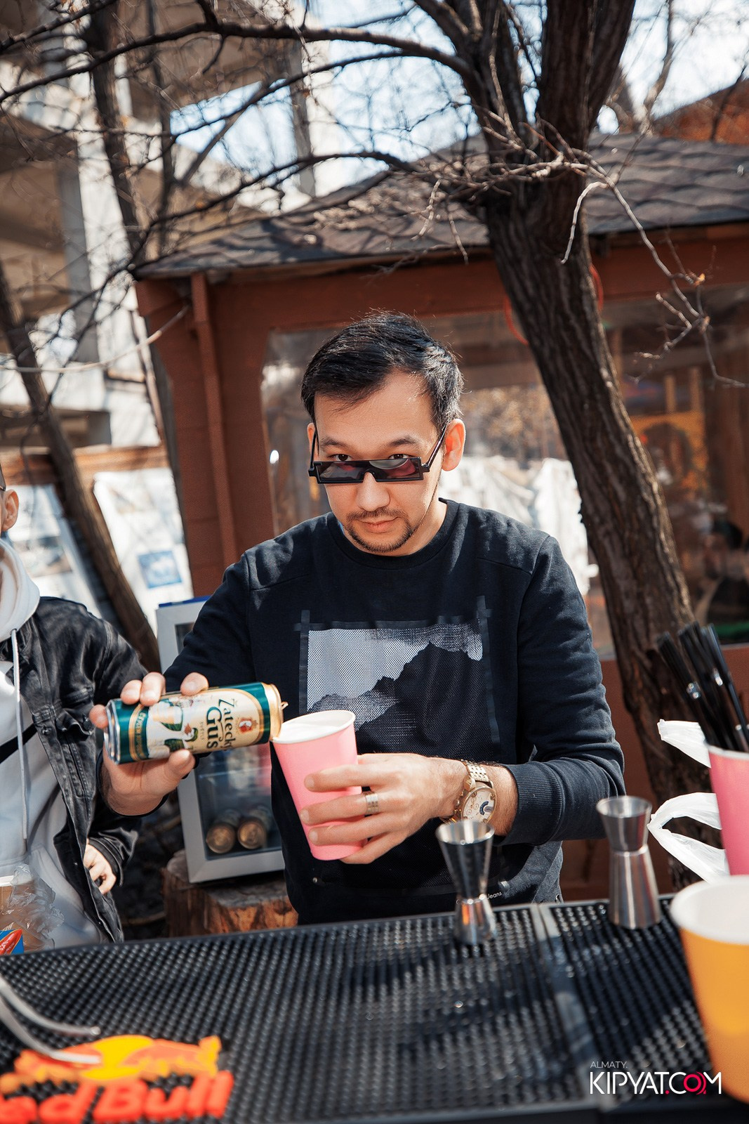 ДНЕВНОЙ РЕЙВ. КИПЯТКОМ АЛМАТЫ!