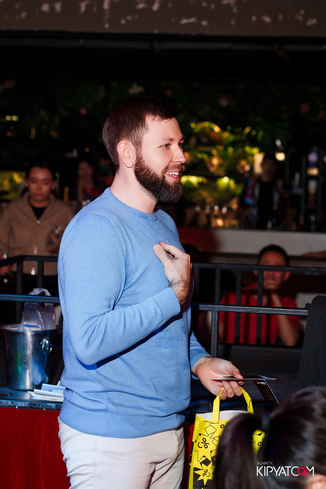 МУЗЫКАЛЬНОЕ ЛОТО В HIT RETRO. КИПЯТКОМ АЛМАТЫ! Фотосъемка мероприятий в Алматы