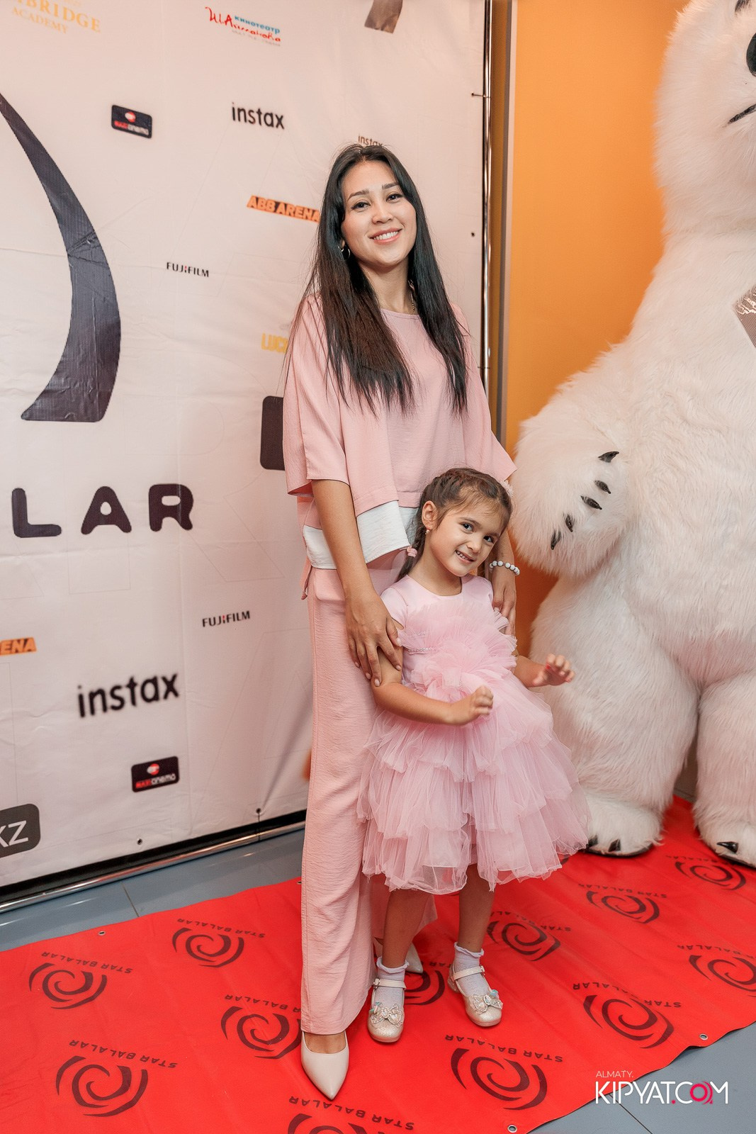 ПРЕЗЕНТАЦИЯ 10 ГРУППЫ КИНОПРОЕКТА STARBALALAR. КИПЯТКОМ АЛМАТЫ!