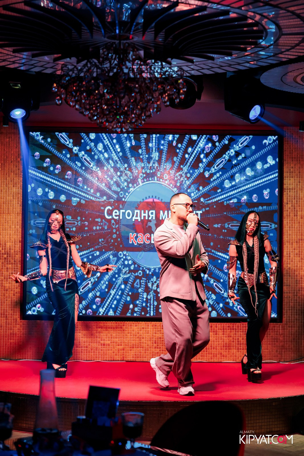 ЗАЯ, НА БИС. КИПЯТКОМ АЛМАТЫ! Фотосъемка мероприятий в Алматы