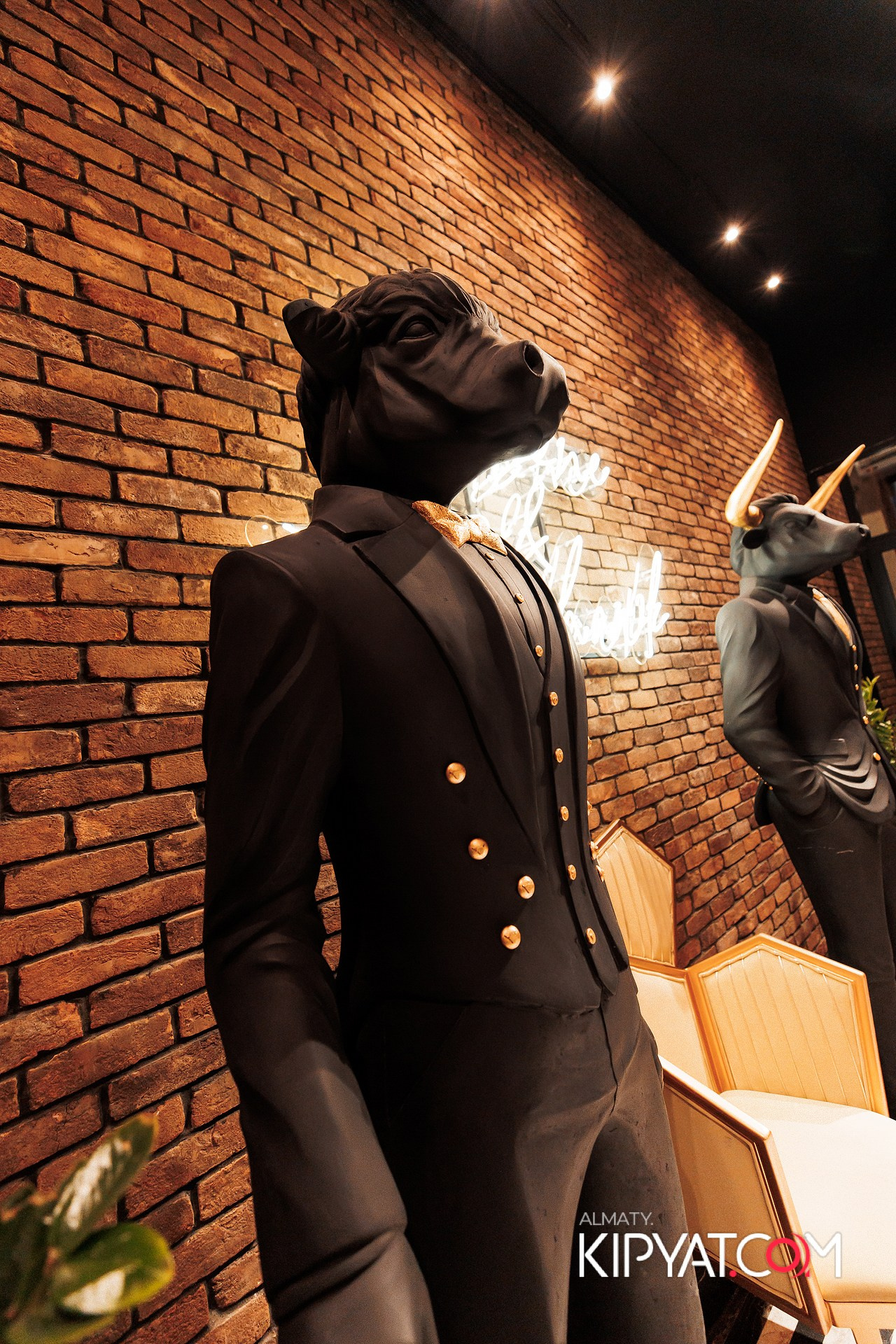 ZIYAFET MEAT HOUSE. КИПЯТКОМ АЛМАТЫ!