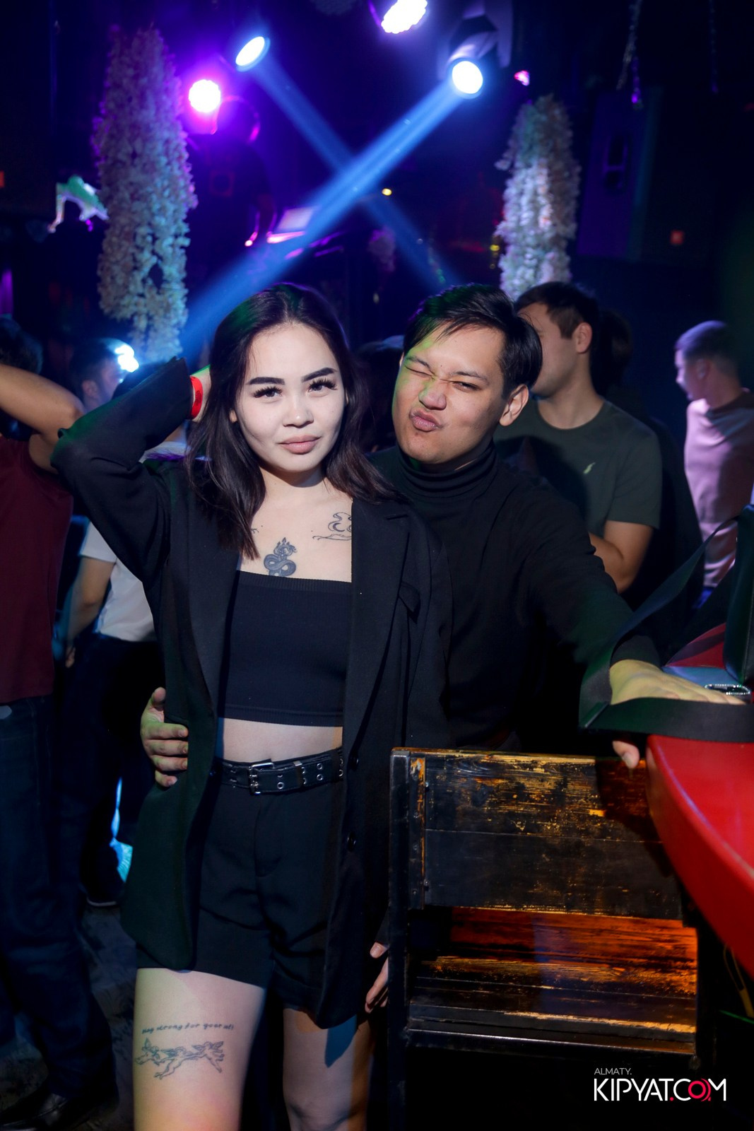 UYAT EMES BAR. КИПЯТКОМ АЛМАТЫ!