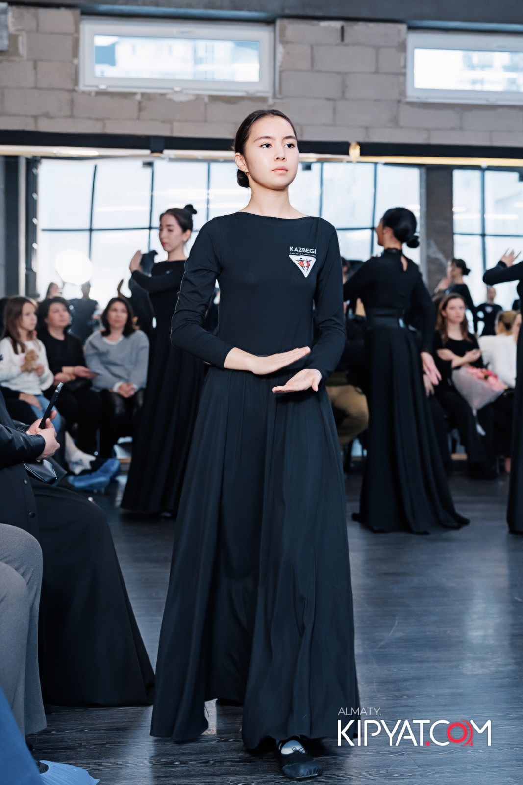 BLOCKBUSTER ТАНЦЕВАЛЬНАЯ АКАДЕМИЯ. КИПЯТКОМ АЛМАТЫ!