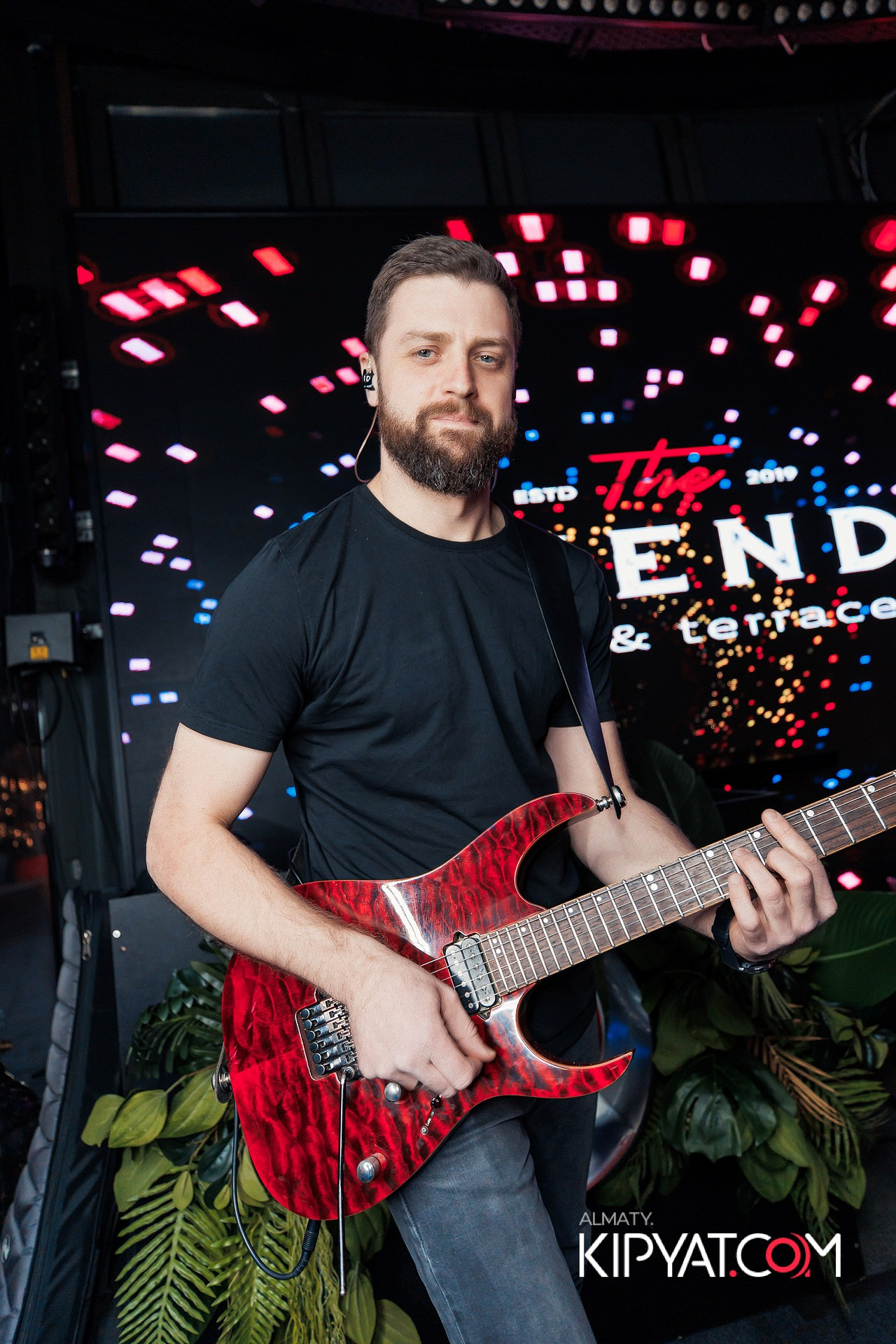 FRIENDS TERRACE & BAR. КИПЯТКОМ АЛМАТЫ! Фотосъемка мероприятий в Алматы