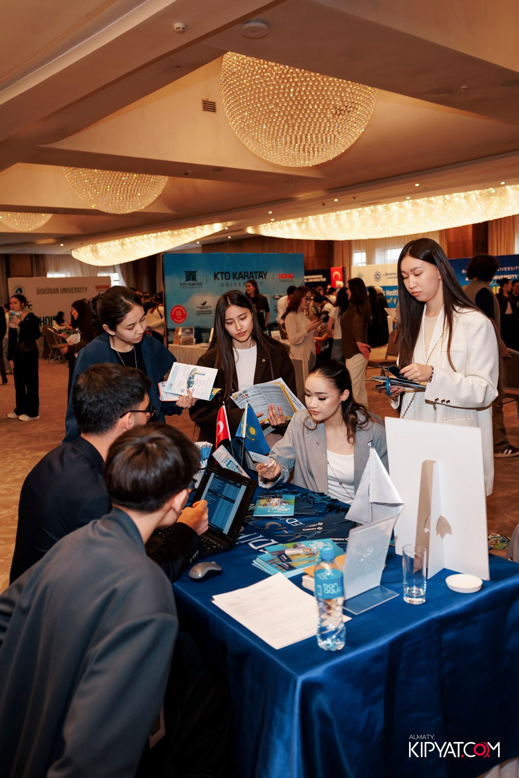 ВЫСТАВКА ТУРЕЦКИХ УНИВЕРСИТЕТОВ. КИПЯТКОМ АЛМАТЫ! Фотосъемка мероприятий в Алматы