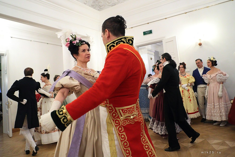 Рождественский бал. Mik25