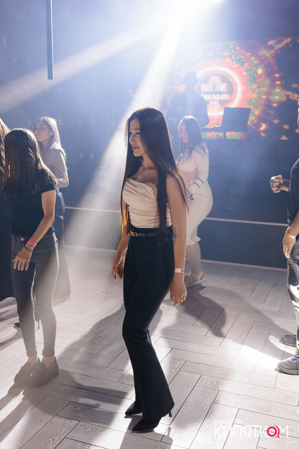 NE BRUKLIN. КИПЯТКОМ КОКШЕТАУ