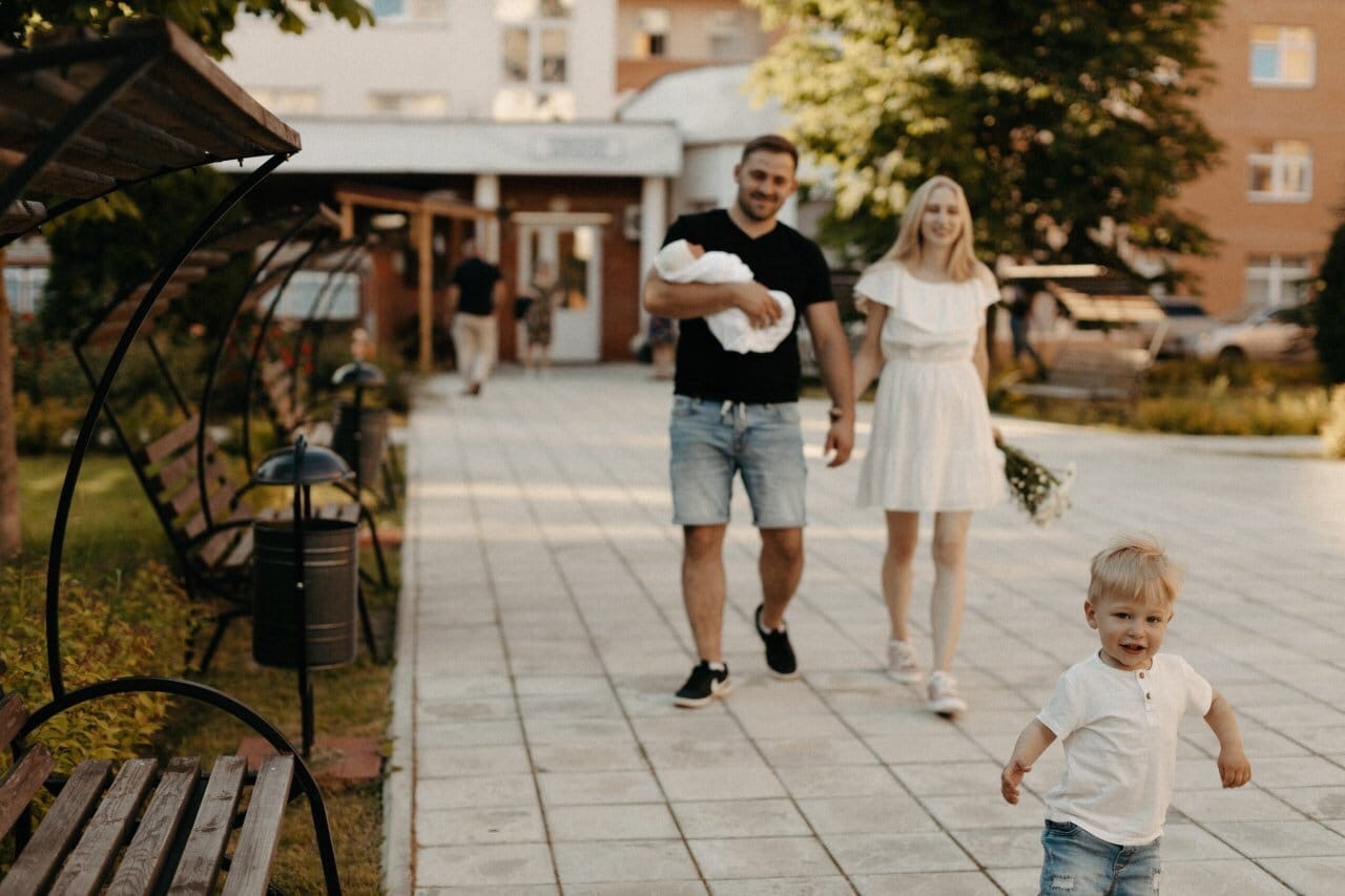 Выписка из Зеленоградского роддома. Свадебный и семейный фотограф Скрынник Светлана