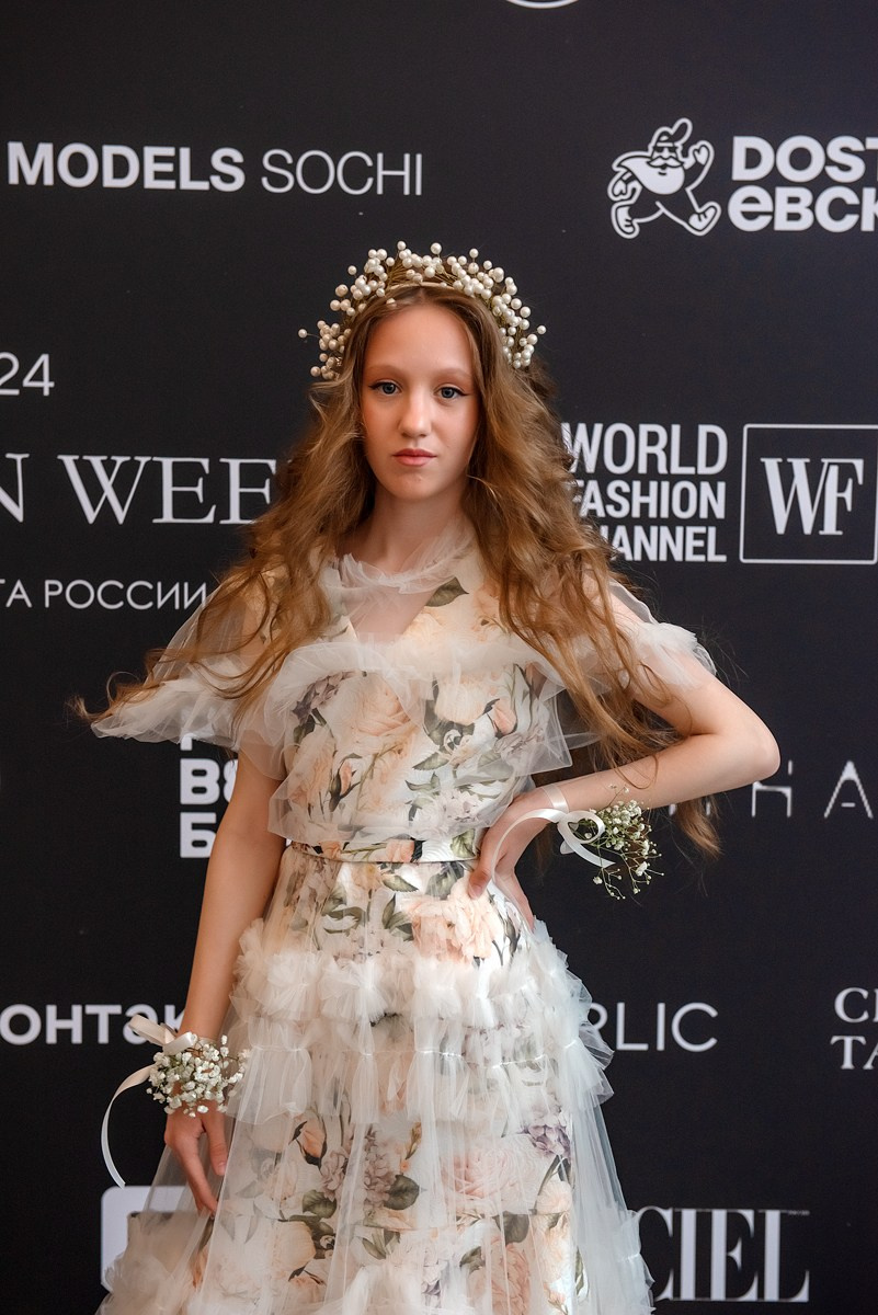 SochiFashionWeek2024 дизайнер Анохина. Семейный и коммерческий фотограф в Сочи Александр Бодунов