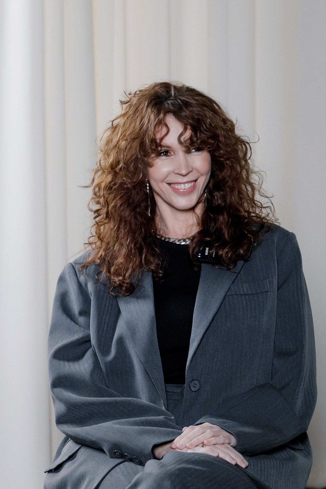 Backstage. Destination wedding photographer Mary Korenchuk