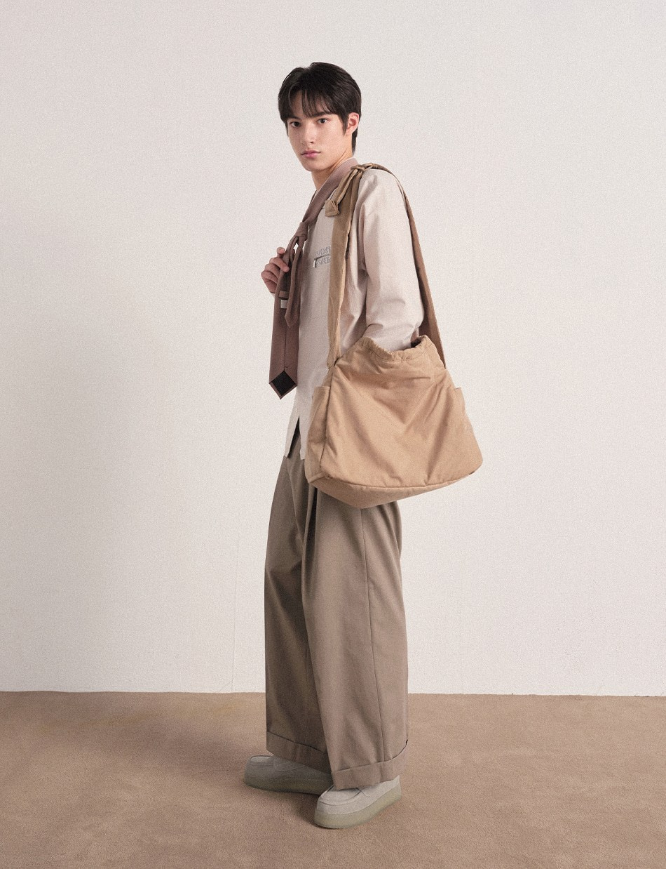 Benjamin. Axis model management