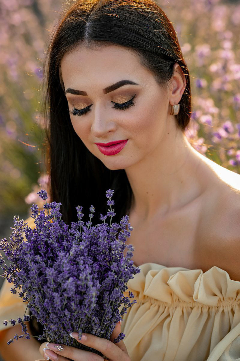 Фотосессия в лаванде, лавандовое поле, идеи для съемки в лаванде. Свадебный фотограф Новороссийск Марина КрамарИна Полещук