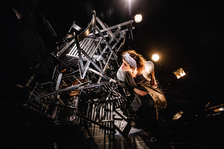 «СТУЛЬЯ» спектакль. Фотограф Михаил Ряховский