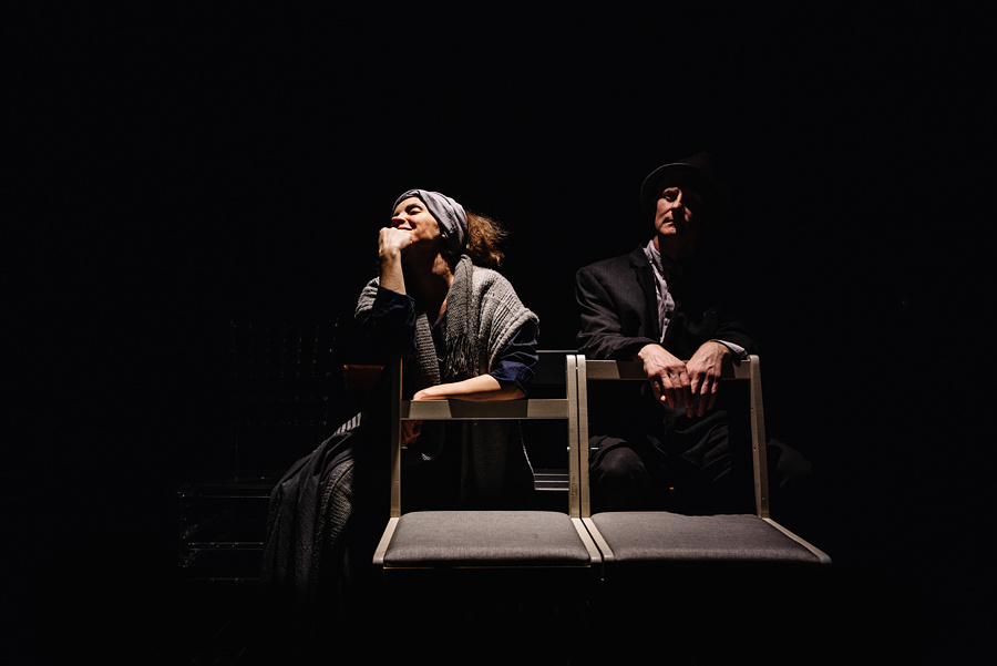 «СТУЛЬЯ» спектакль. Фотограф Михаил Ряховский