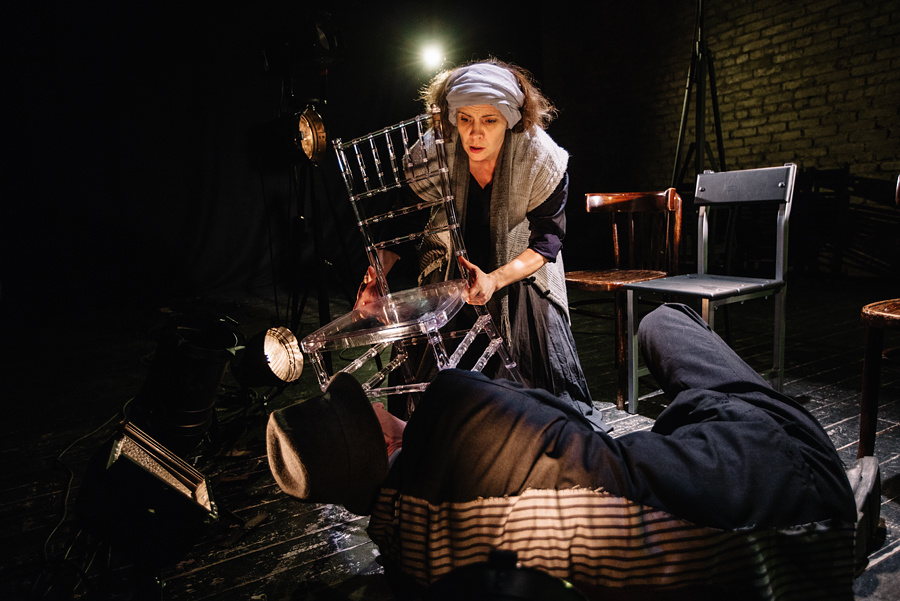 «СТУЛЬЯ» спектакль. Фотограф Михаил Ряховский