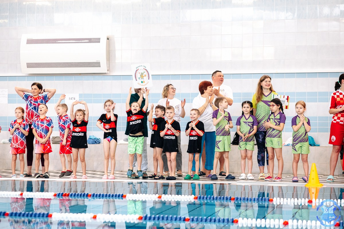 Соревнования по плаванию «Дельфинёнок». Фотограф Москва