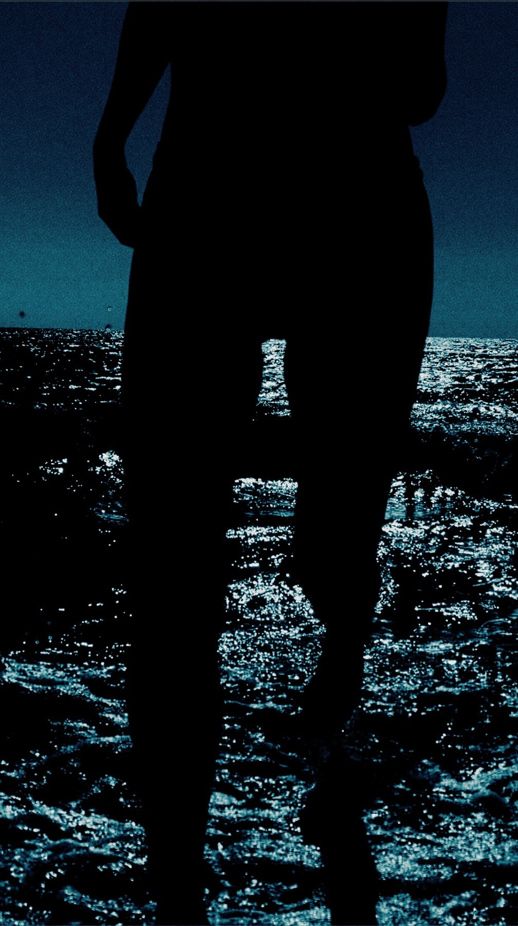 Lost-self in paradise. Carolinetru