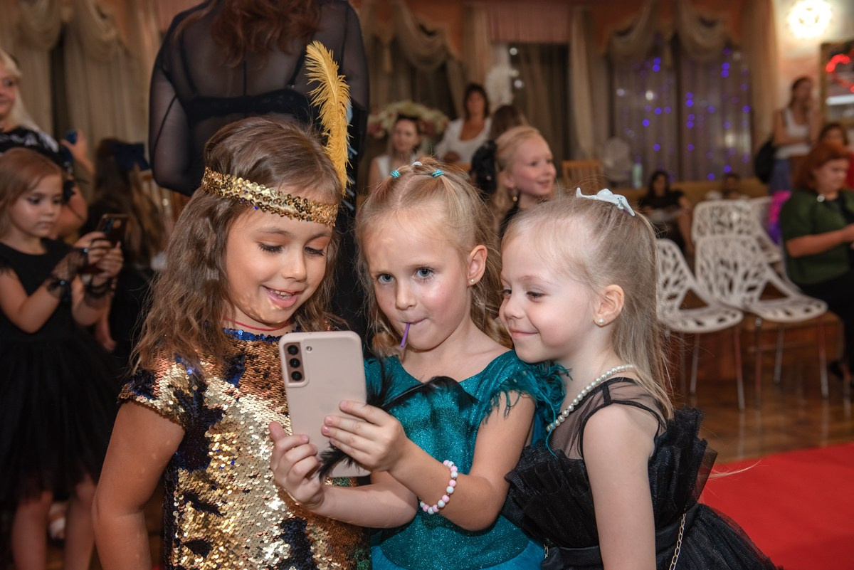 HAPPYkids дефиле санаторий Октябрьский. Семейный и коммерческий фотограф в Сочи Александр Бодунов