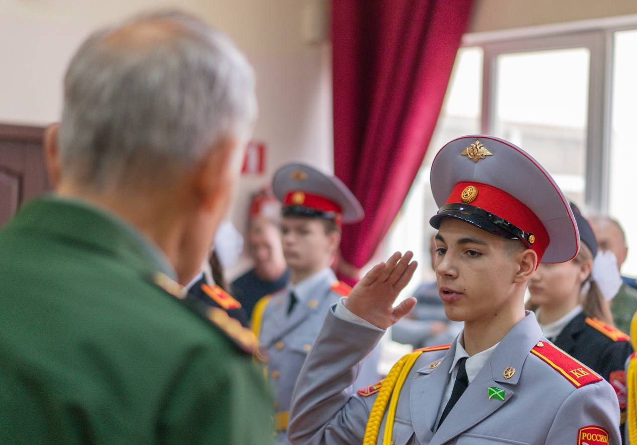 Благочинный Северо-Западного округа поздравил кадетов с принятием Присяги. Саратовское Северо-Западное благочиние