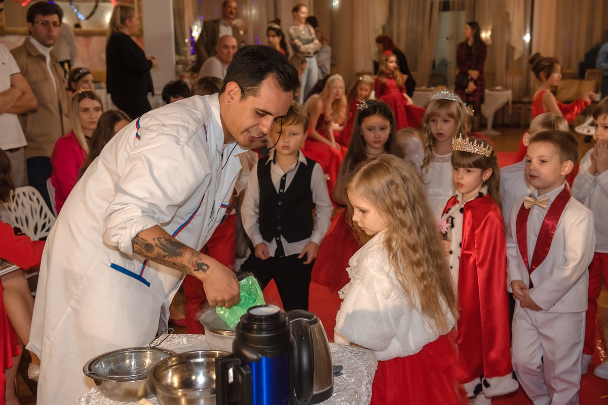 Выпускной в детской школе моделей HAPPYkids 2024. Семейный и коммерческий фотограф в Сочи Александр Бодунов