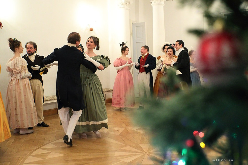 Рождественский бал. Mik25