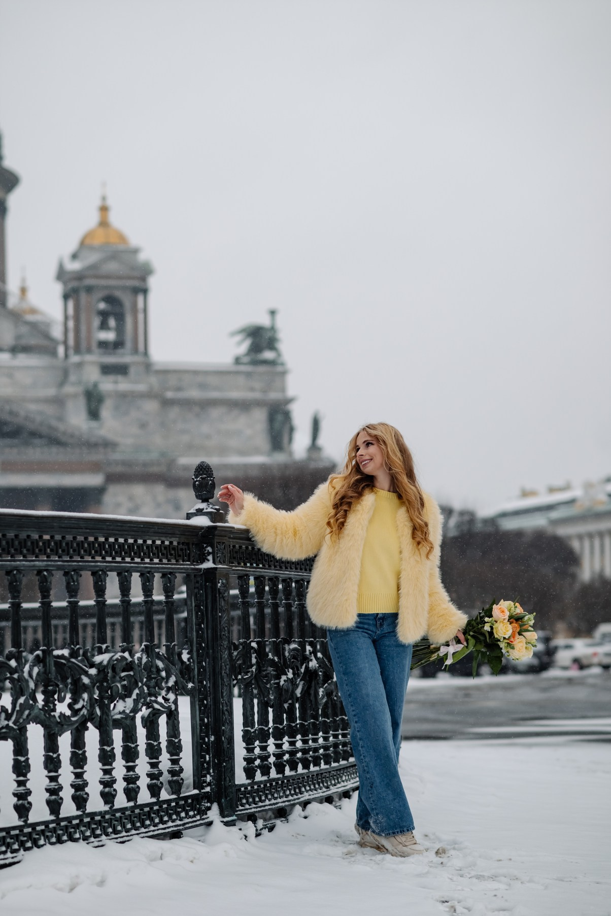 Фотосессия девушки зимой у Исаакиевского собора. Свадебный и семейный фотограф в Санкт-Петербурге (Спб) Елена Худякова