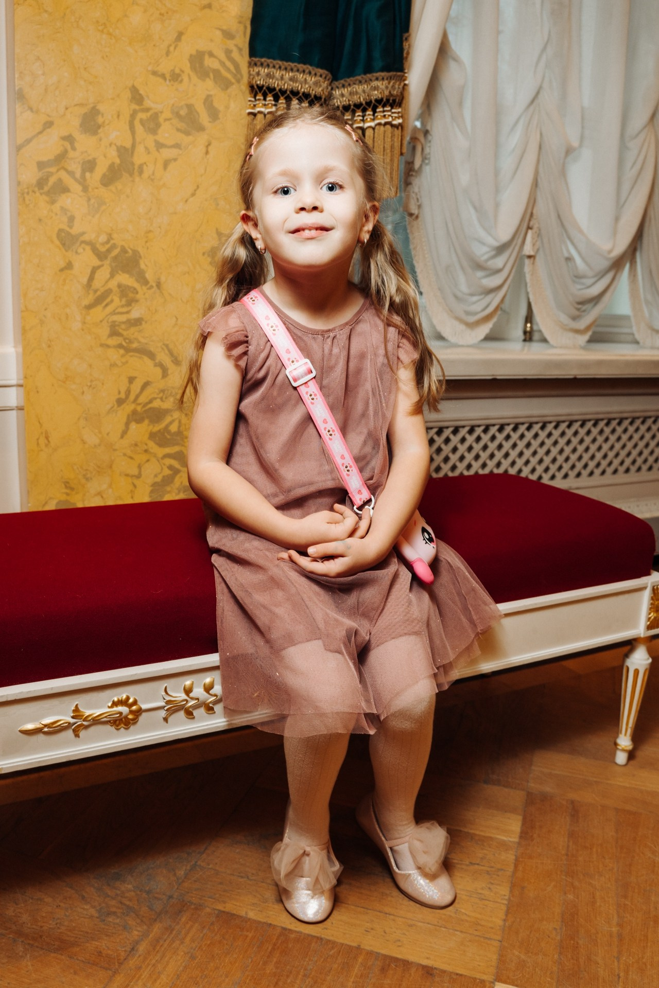 Дети | Новогодняя елка. Репортажный фотограф Санкт-Петербург