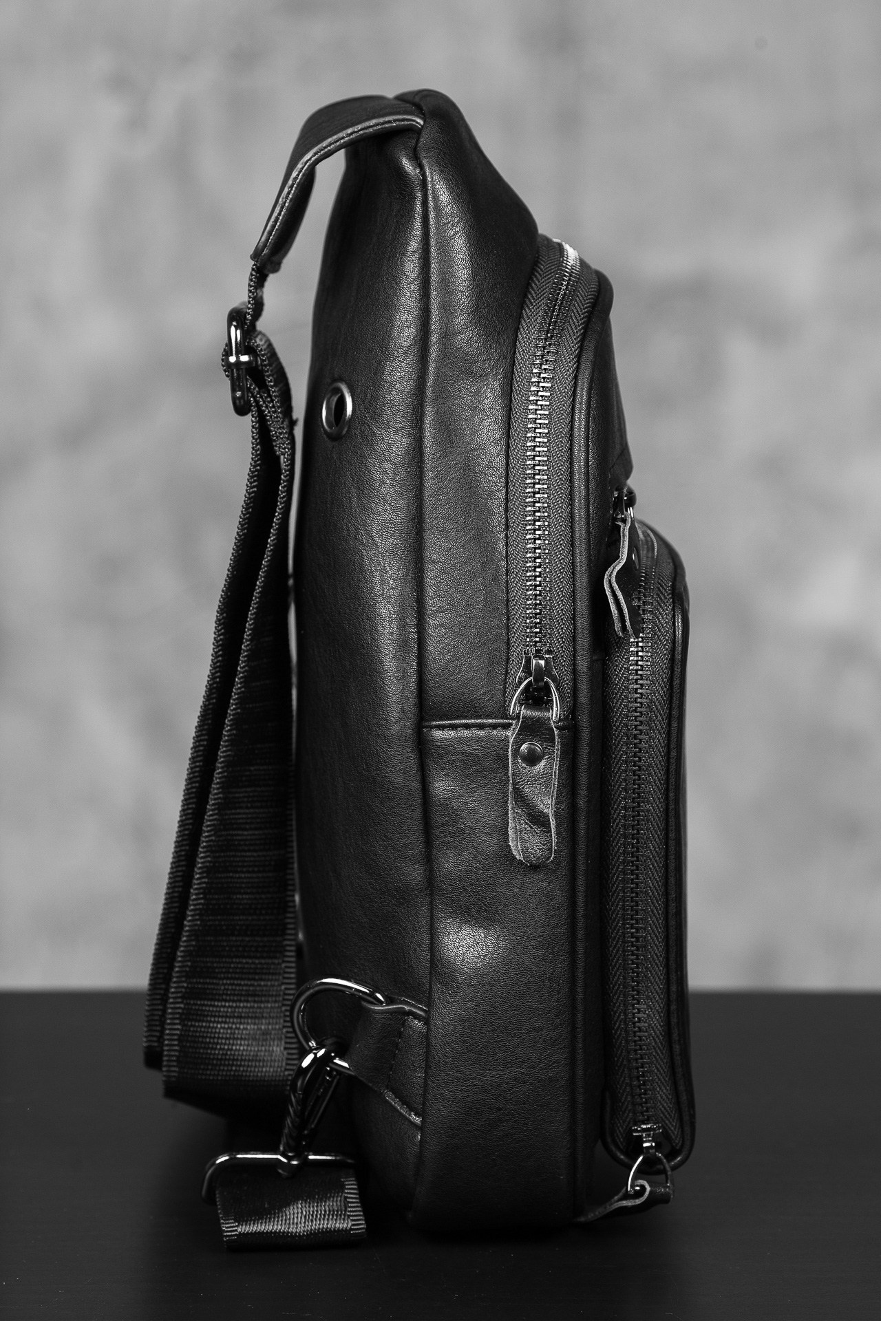 Сумки мужские. Фотосъёмка для бизнеса — предметное фото, репортаж с мероприятий, портреты людей, съёмка интерьера и экстерьера