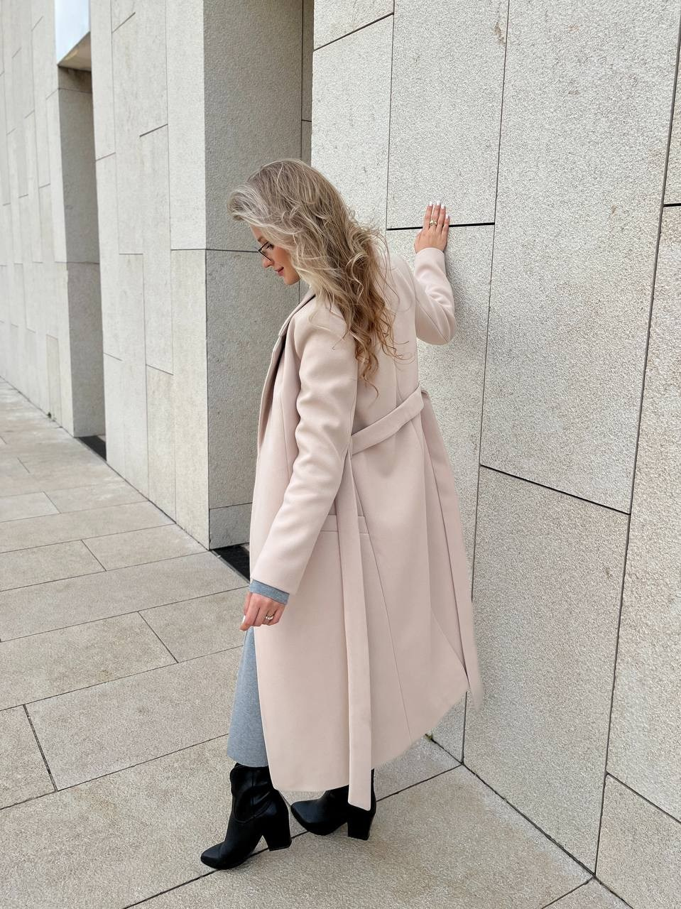 Вероника Д Размер S-М, Рост 168, Параметры 88/62/90. LUNAPRO Дом стильных, сборных и индивидуальных съемок для брендов