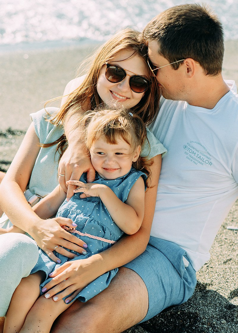 Семейная фотосессия в Сириусе и Адлере. Фотограф в Адлере, Сириусе, Красной Поляне — лавстори, семейные и индивидуальные фотосессии