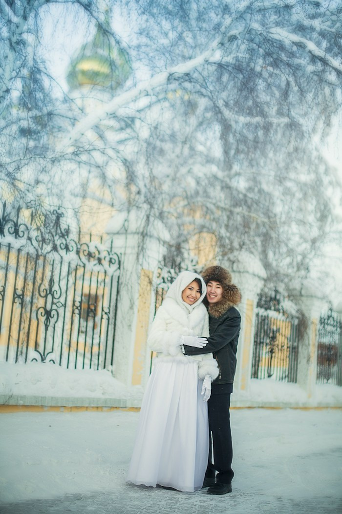 Зимнее свадебное фото. Фотограф Надежда Куин, Якутск