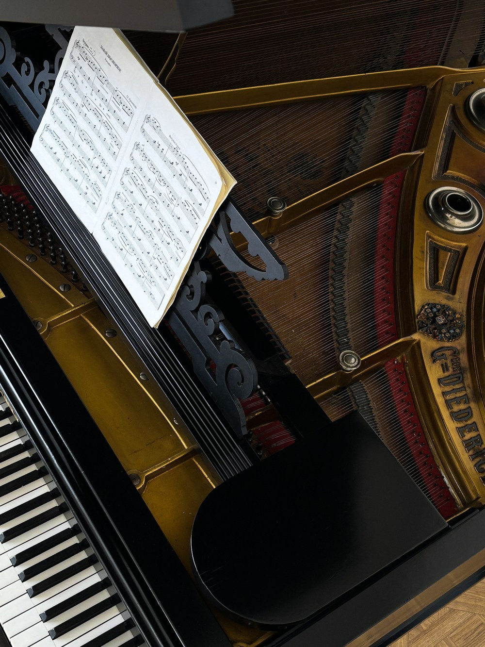 Фотостудии в Краснодаре. Фотограф Руслан Потапов в Краснодаре