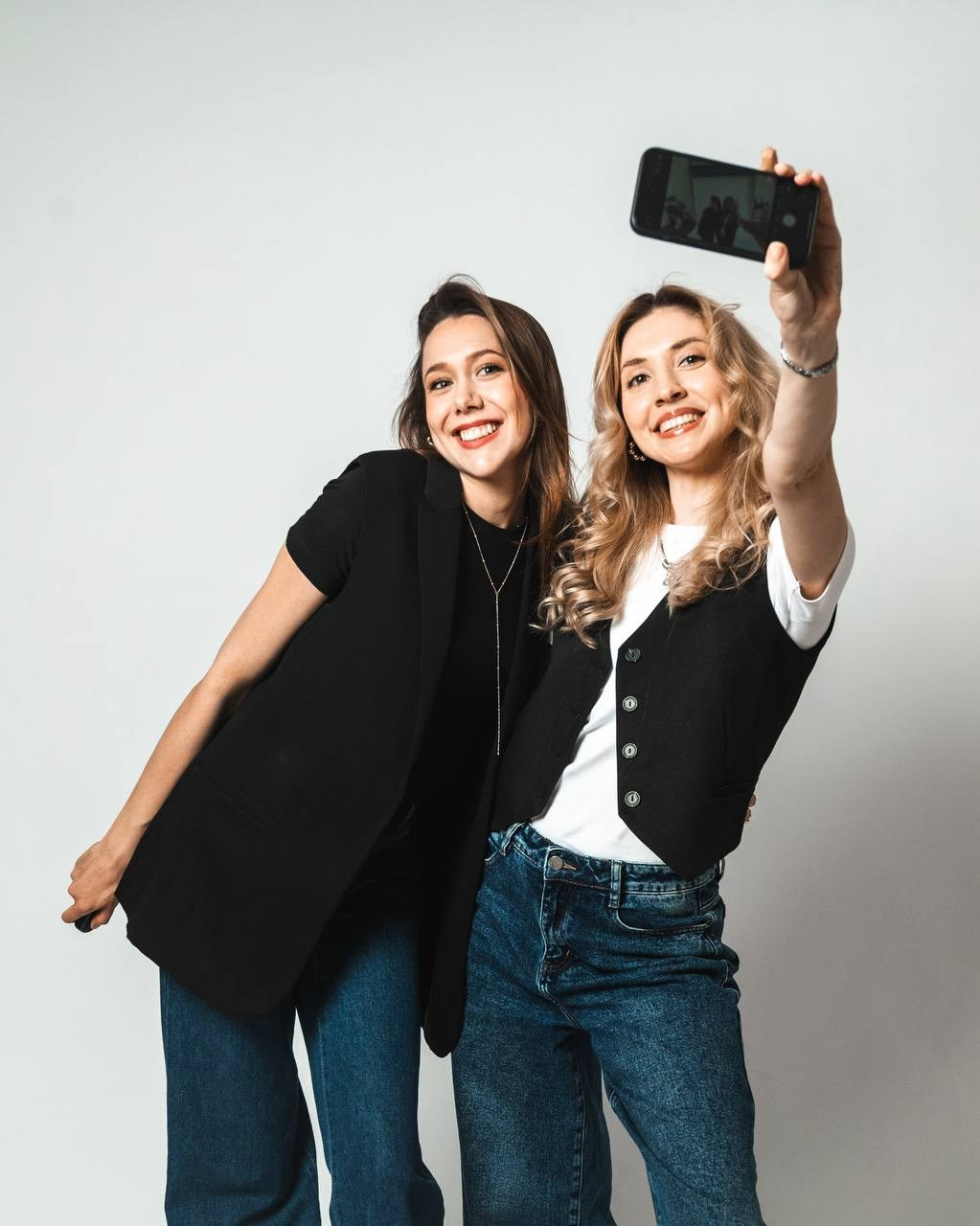 Автопортретная Моменты