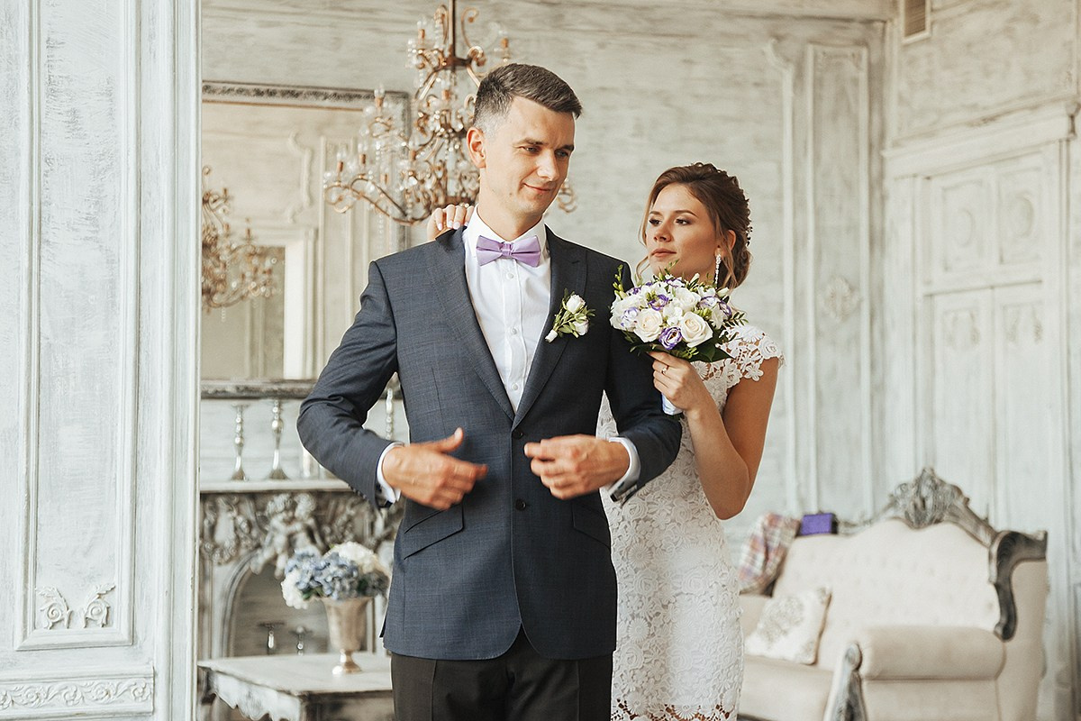 свадебный торт заказать, свадебный букет купить, костюм для жениха на свадьбу, свадебный салон спб, бутоньерка на свадьбу, где провести свадьбу в спб