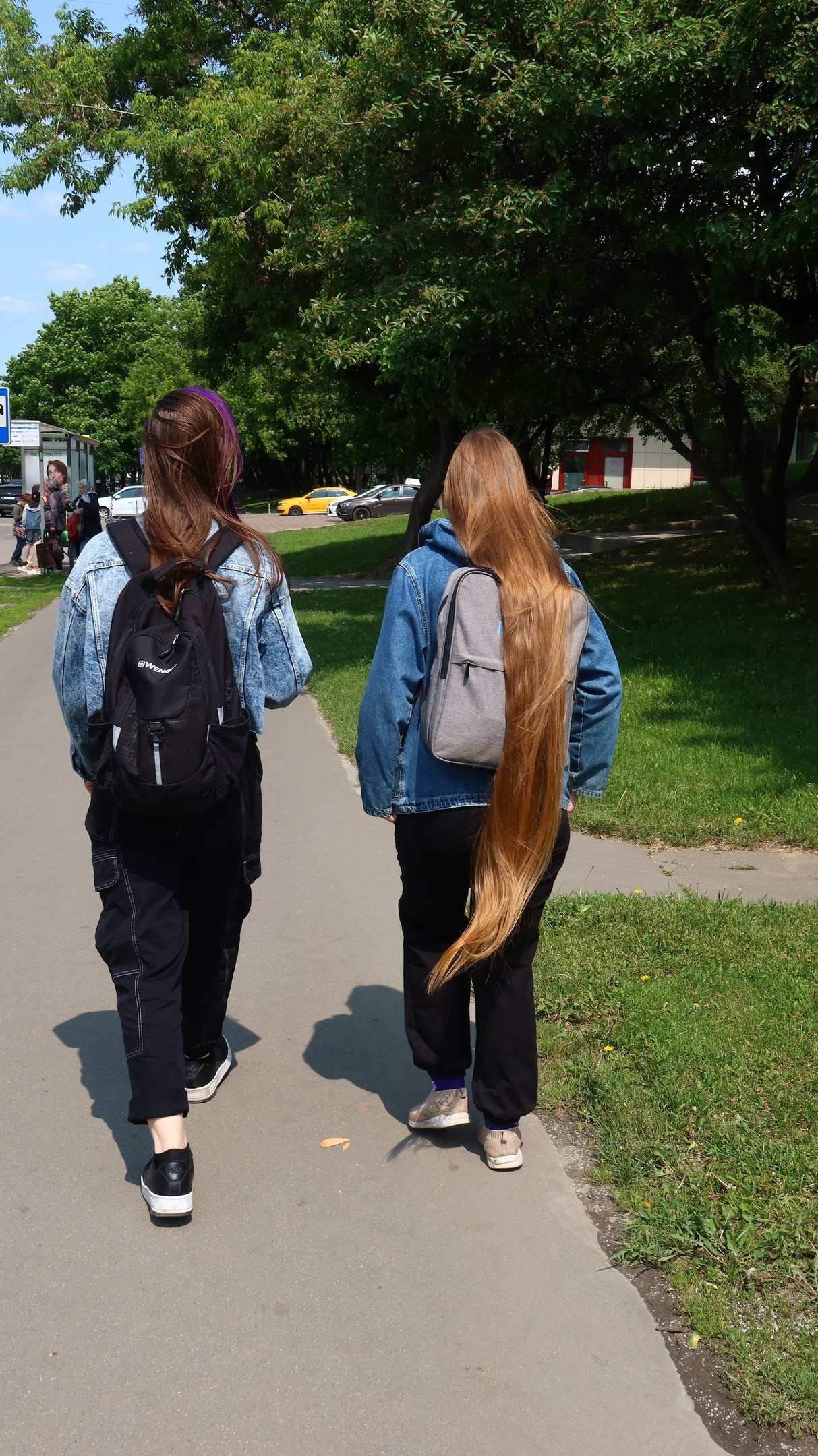 Улица, люди, жизнь…