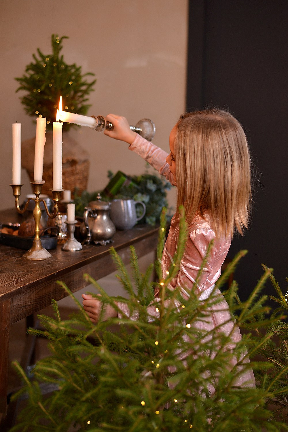 Новый год. Контакты