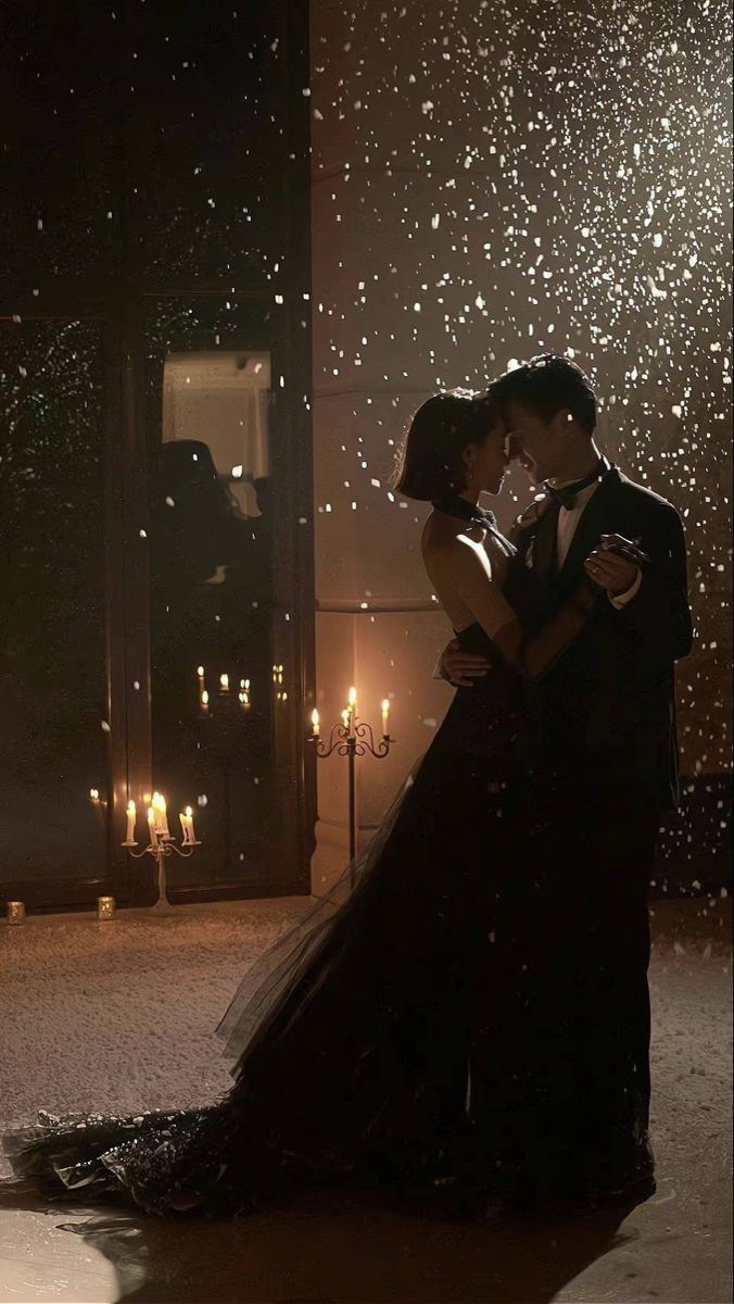 Тренды новогодних съемок 2025. Фотограф в Екатеринбурге Артём Зайнетдинов