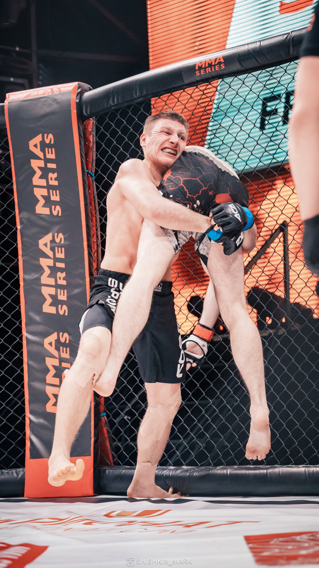 Fight riot, 12 февраля 2022. Марк Шишкин — репортажный фотограф в Воронеже и России