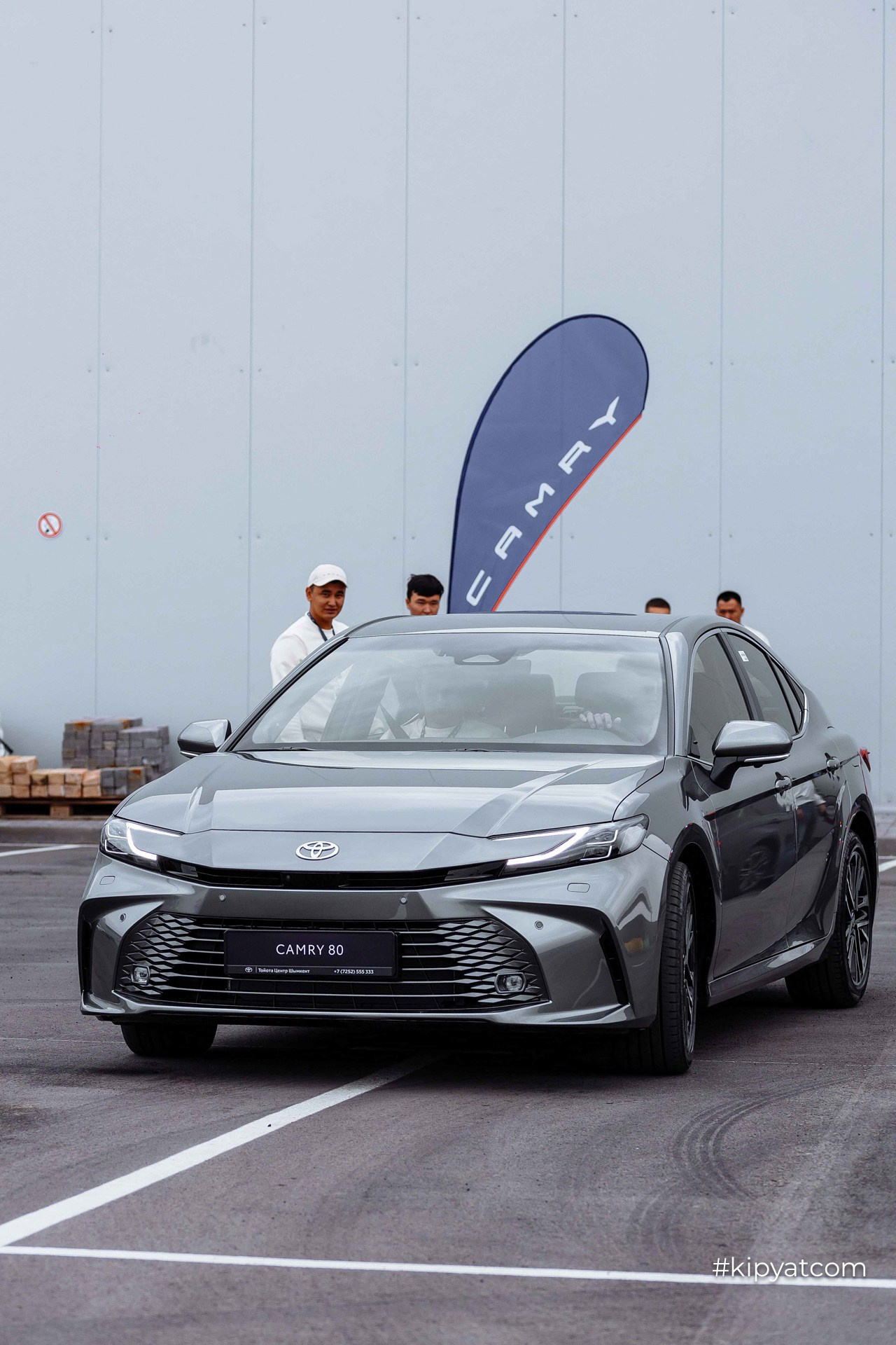 Test Drive TOYOTA CAMRY 80