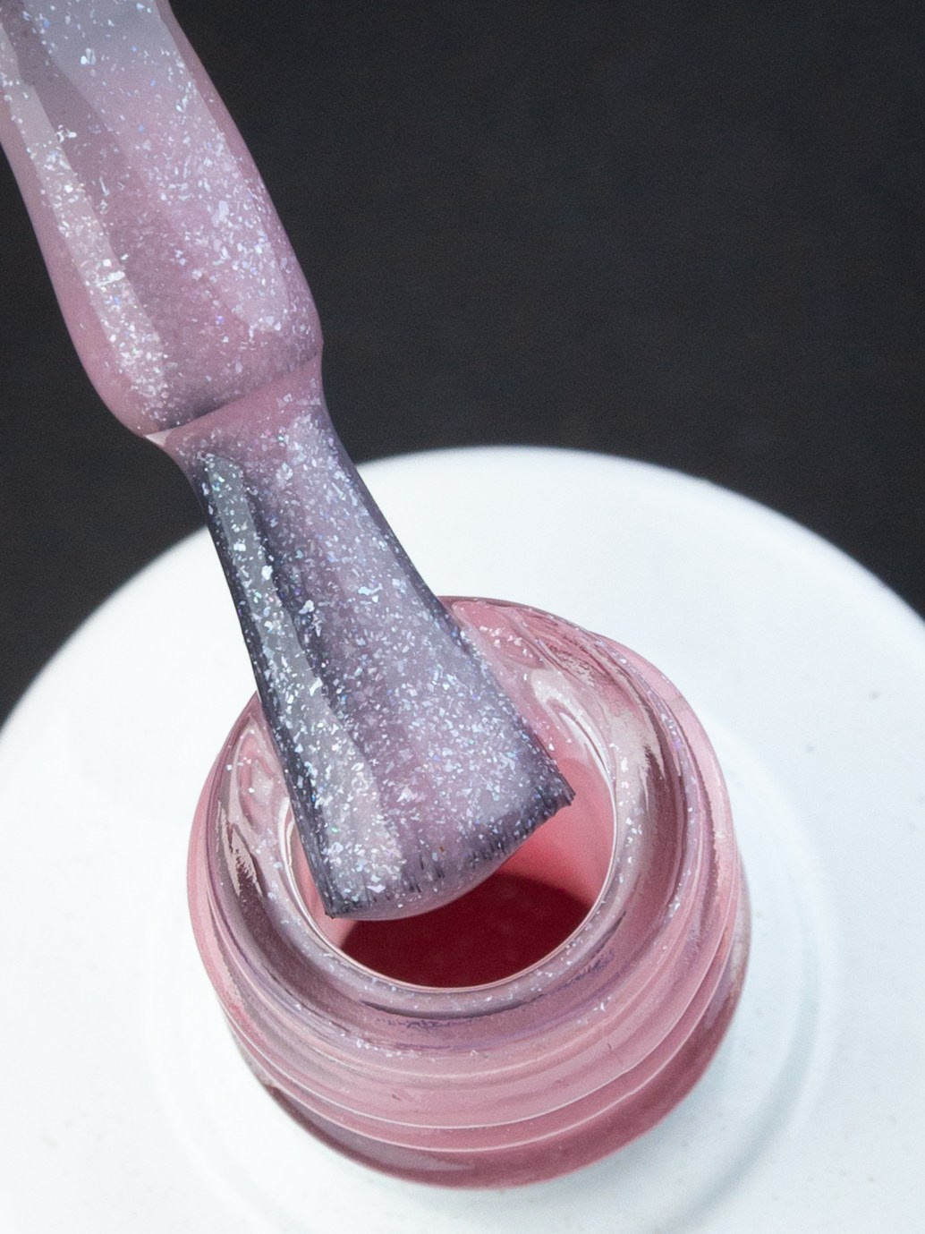 Kira на чёрном. Александр Стряпунин — предметный фотограф в Улан-Удэ