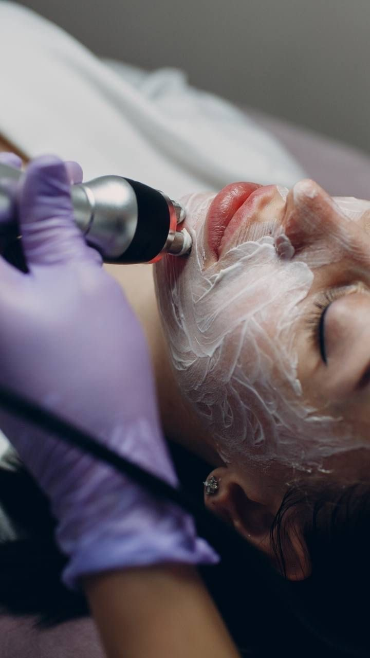 Эстетическая косметология. Студия перманентного макияжа, косметологии и массажа SYMMETRY в Москве, м. Киевская