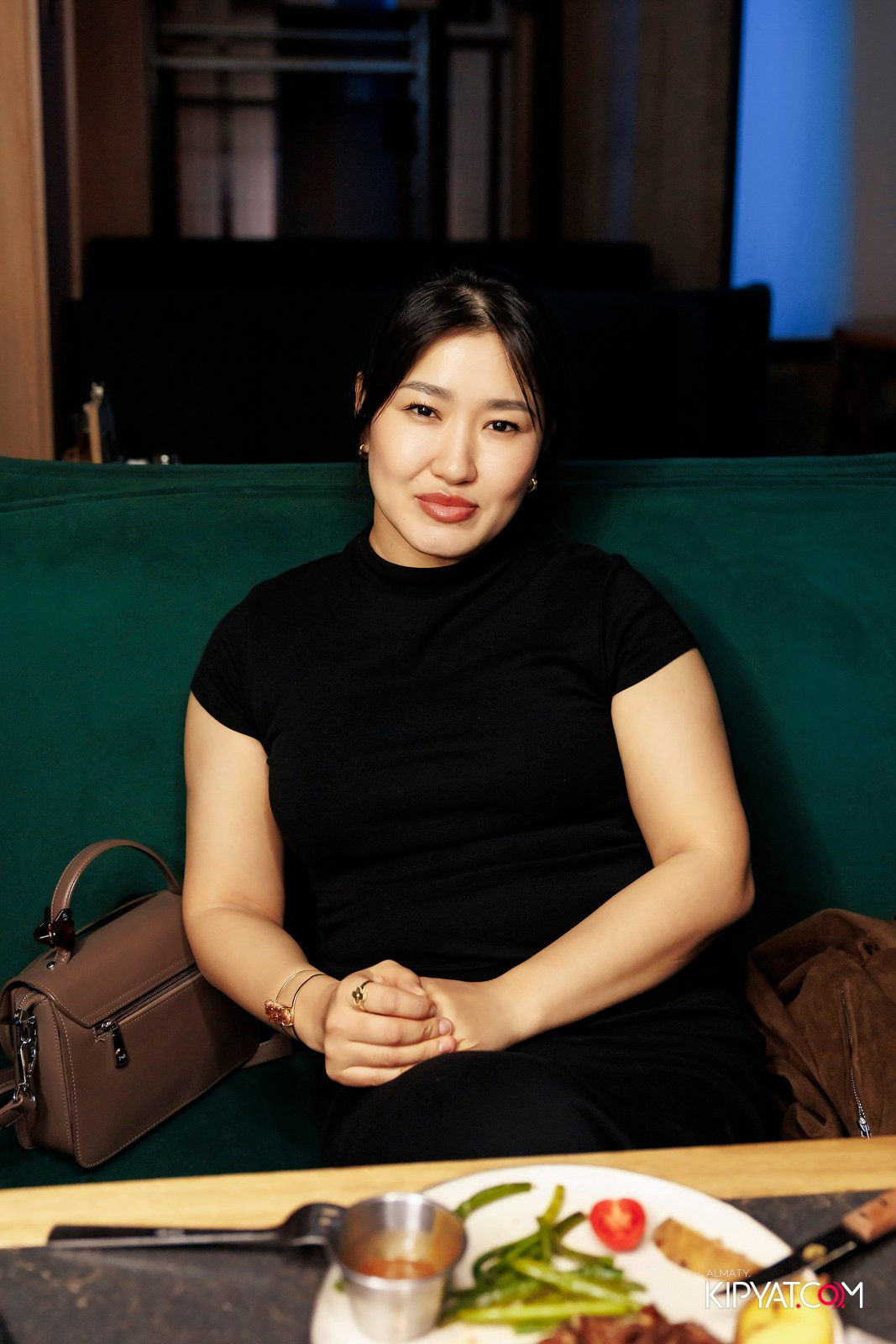 ПИНТА НА СЕЙФУЛЛИНА. КИПЯТКОМ АЛМАТЫ! Фотосъемка мероприятий в Алматы