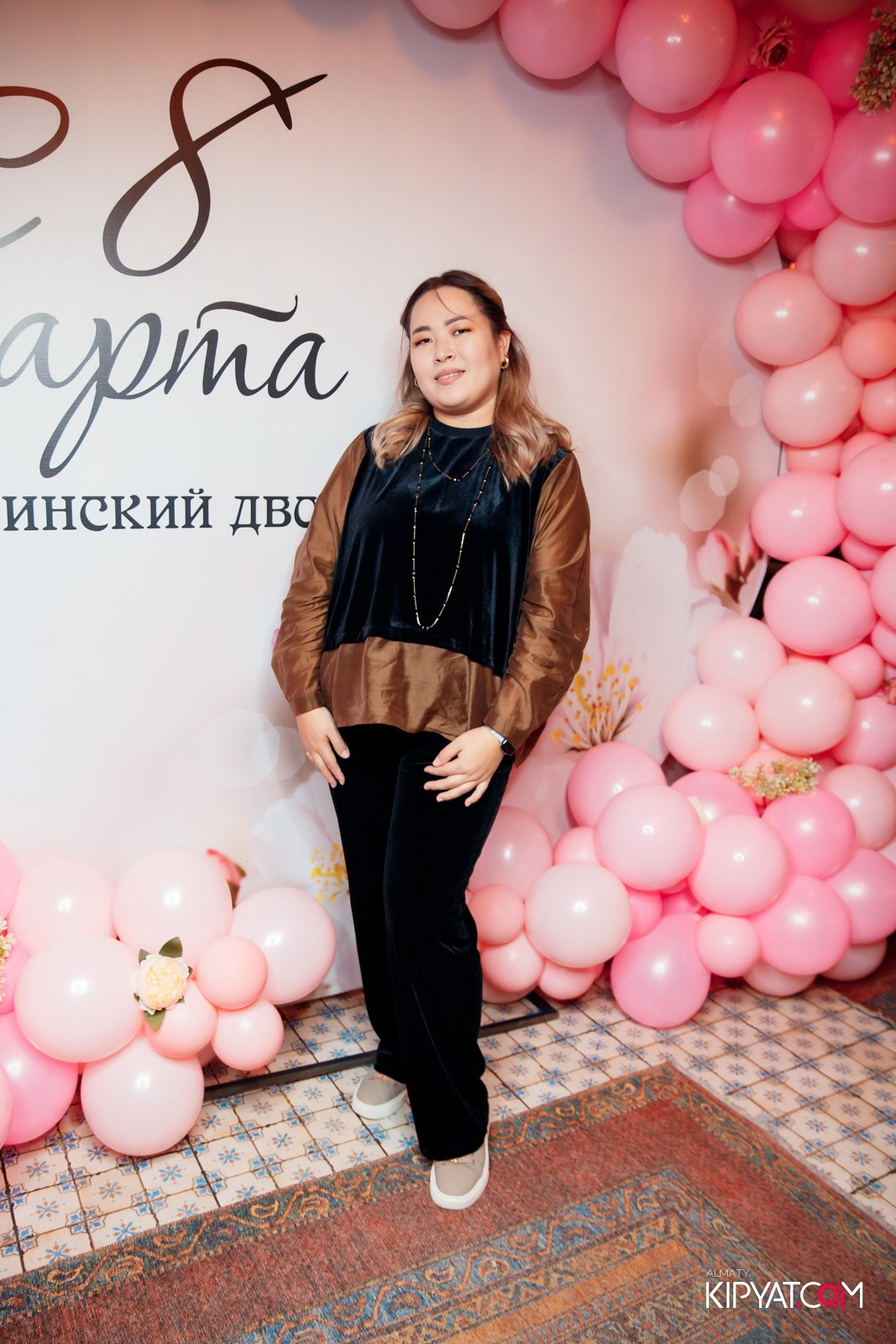 ГРУЗИНСКИЙ ДВОР НА КАБАНБАЙ БАТЫРА. КИПЯТКОМ АЛМАТЫ!