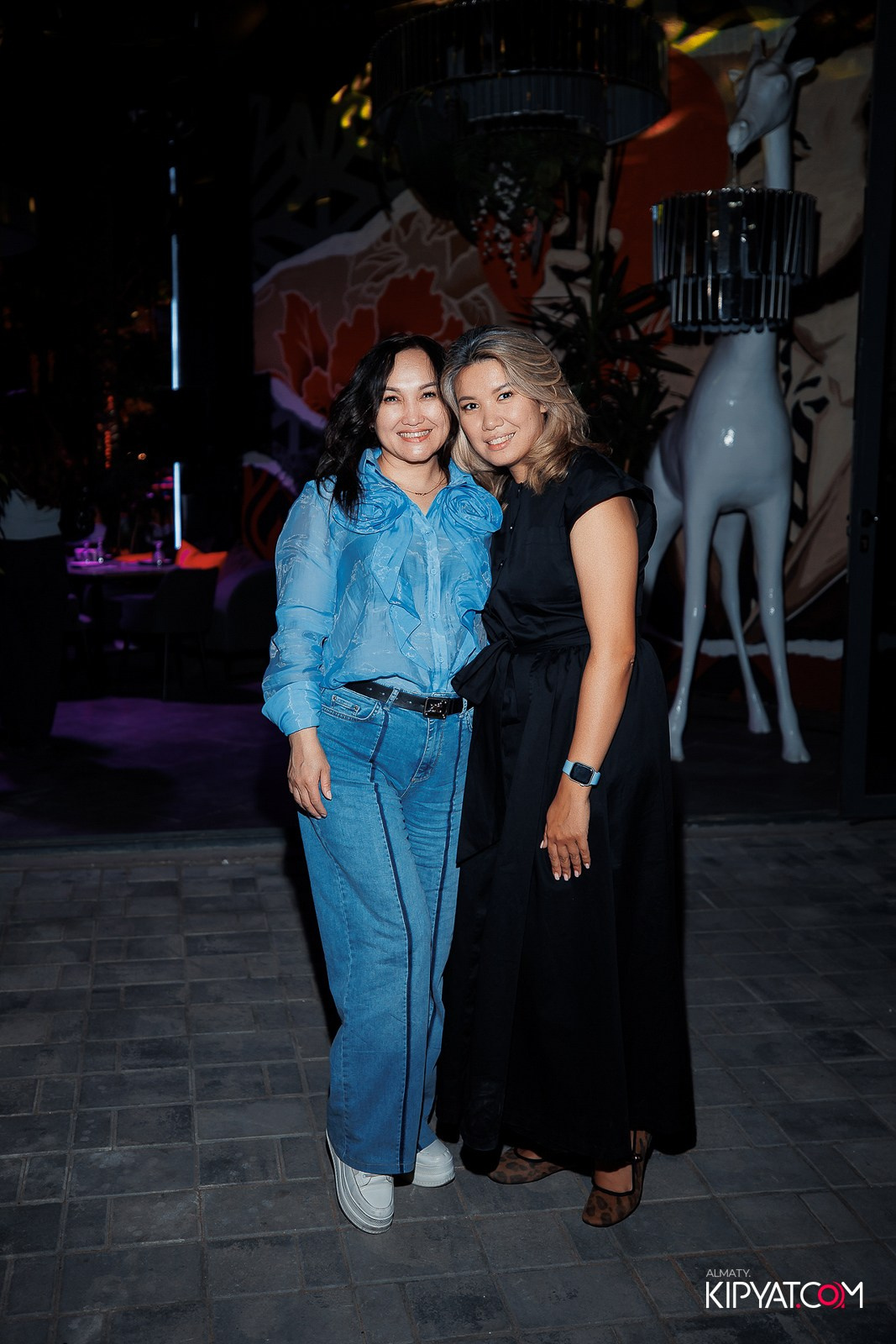 FRIENDS BAR & TERRACE. КИПЯТКОМ АЛМАТЫ!